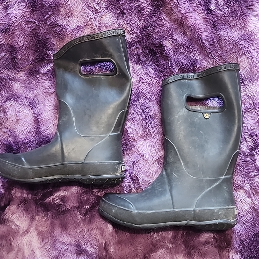 Boys' Bogs Black Pull-on Rain Boots